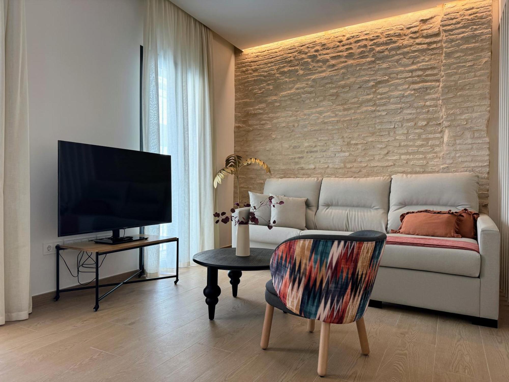 Redes Royale Apartments By Misterhost Севилья Экстерьер фото